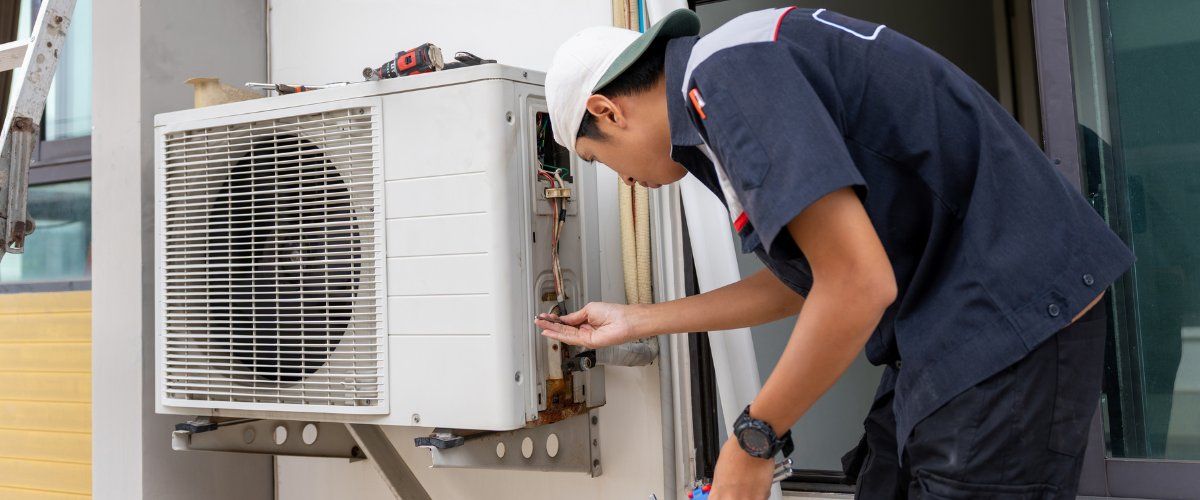 Huntsville Air Ducts technician arriving at home for air duct cleaning service call in Madison County AL