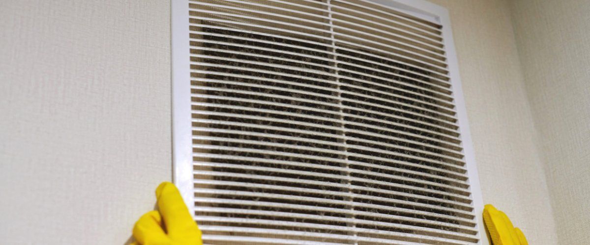 Dirty dusty air vent — signs you need air duct cleaning in Huntsville Alabama